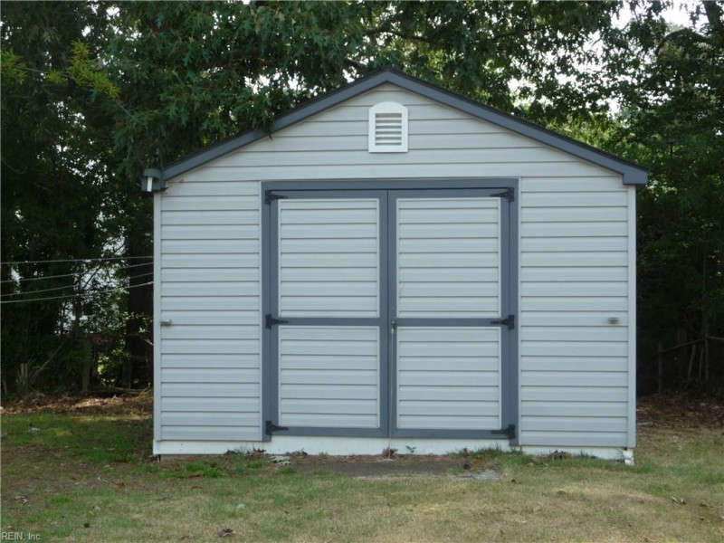 Photo 6 of 38 residential for sale in Virginia Beach virginia