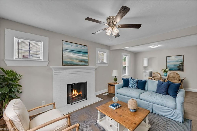 Photo 13 of 46 residential for sale in Hampton virginia