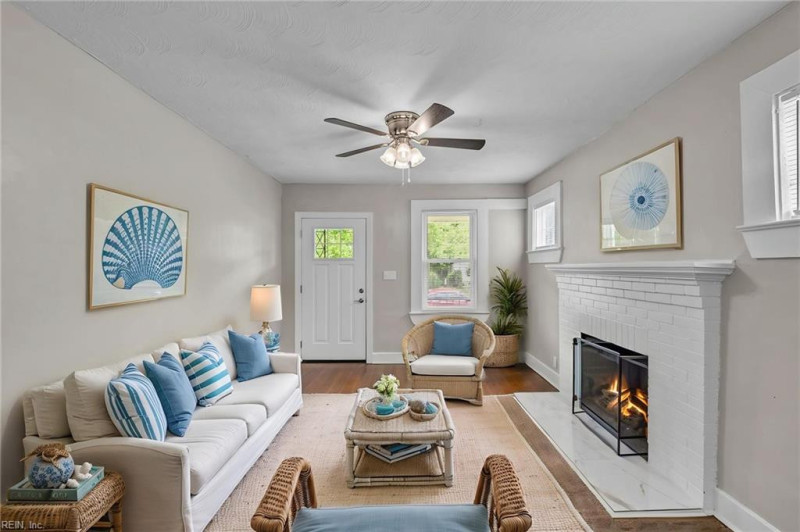 Photo 16 of 46 residential for sale in Hampton virginia