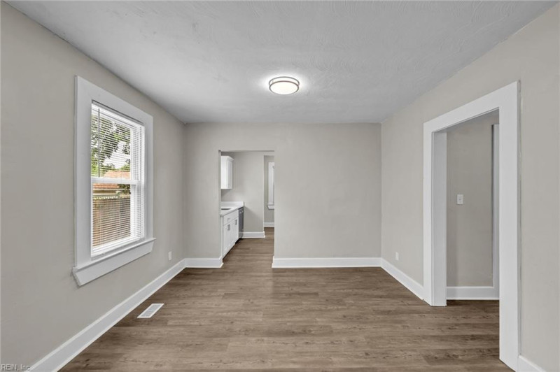 Photo 17 of 46 residential for sale in Hampton virginia