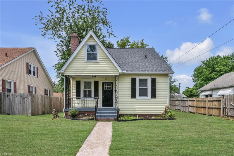 Photo 2 of 46 residential for sale in Hampton virginia