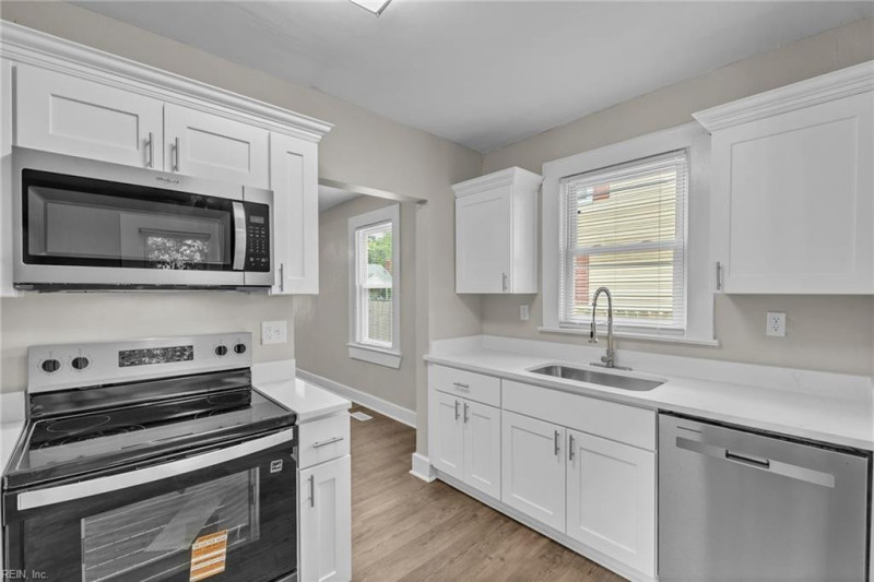 Photo 20 of 46 residential for sale in Hampton virginia