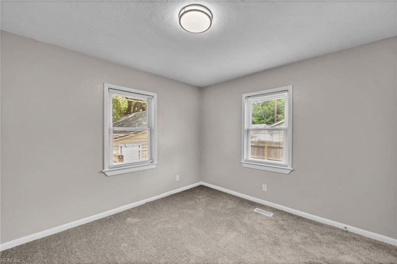 Photo 27 of 46 residential for sale in Hampton virginia