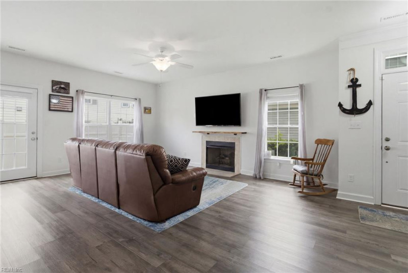 Photo 18 of 49 residential for sale in Virginia Beach virginia