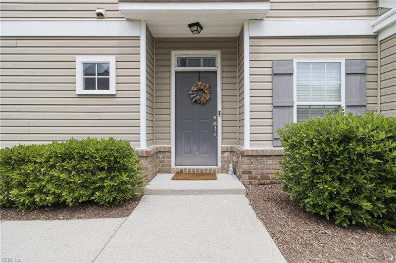 Photo 3 of 49 residential for sale in Virginia Beach virginia