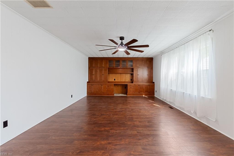 Photo 15 of 47 residential for sale in Norfolk virginia