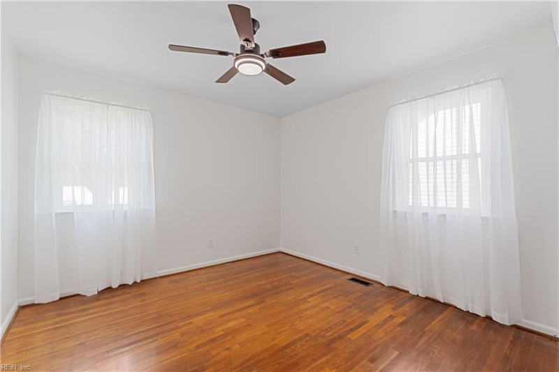 Photo 25 of 47 residential for sale in Norfolk virginia