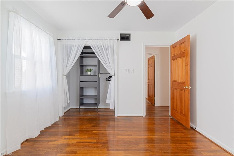 Photo 27 of 47 residential for sale in Norfolk virginia
