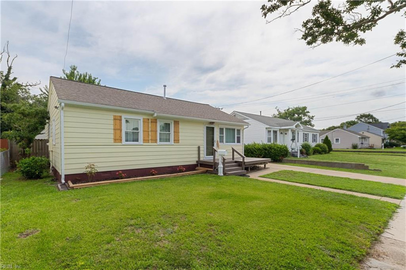 Photo 3 of 47 residential for sale in Norfolk virginia