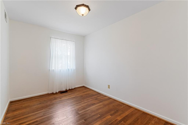 Photo 31 of 47 residential for sale in Norfolk virginia