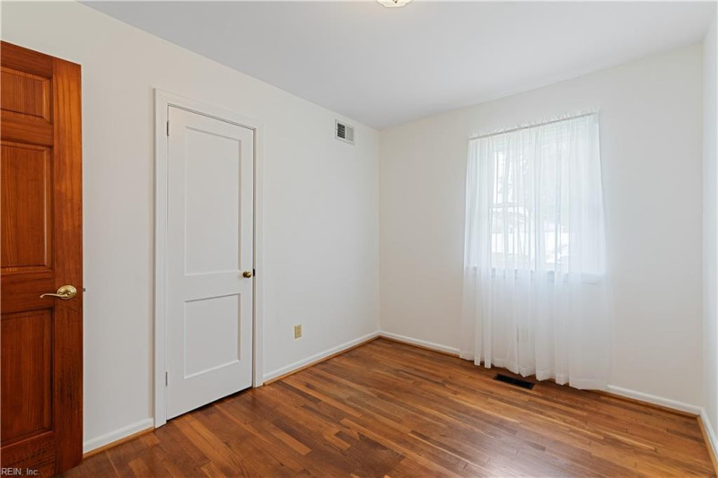 Photo 32 of 47 residential for sale in Norfolk virginia