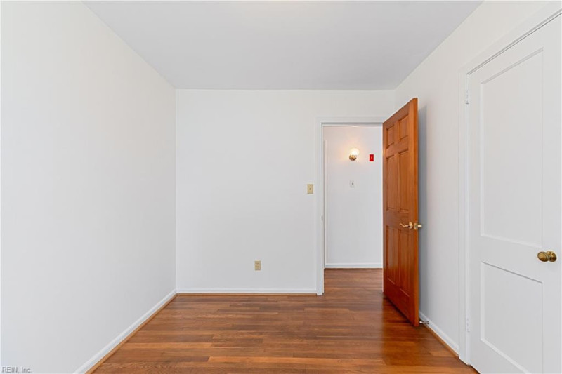 Photo 33 of 47 residential for sale in Norfolk virginia