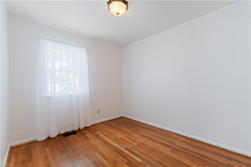 Photo 34 of 47 residential for sale in Norfolk virginia