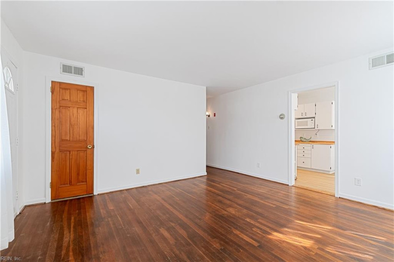 Photo 6 of 47 residential for sale in Norfolk virginia