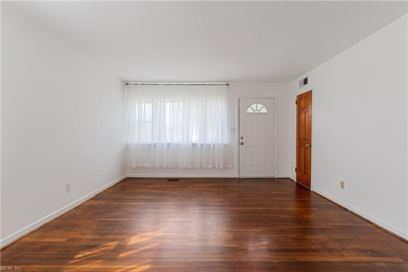 Photo 8 of 47 residential for sale in Norfolk virginia