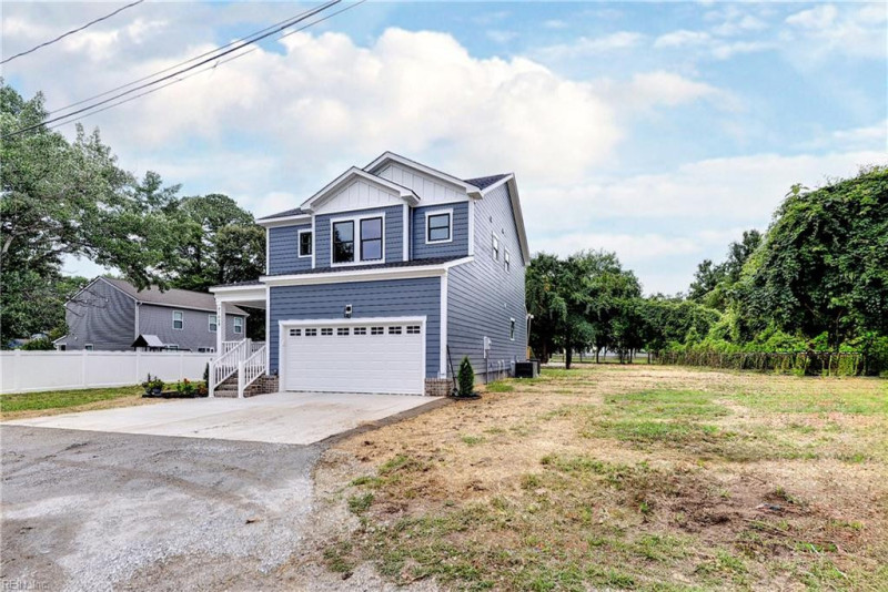 Photo 3 of 35 residential for sale in James City County virginia
