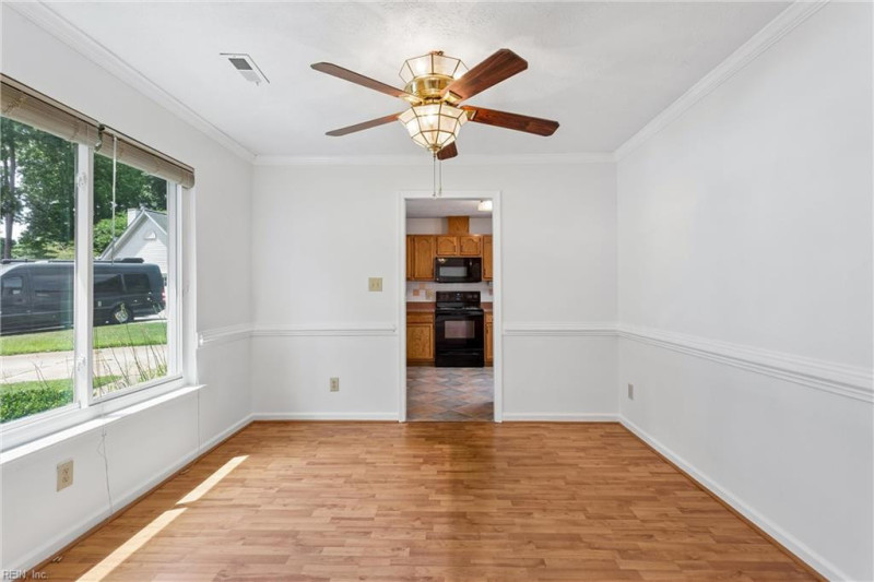 Photo 11 of 49 residential for sale in Hampton virginia