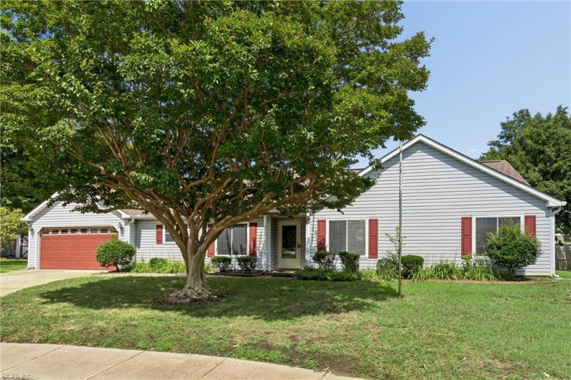 Photo 3 of 49 residential for sale in Hampton virginia