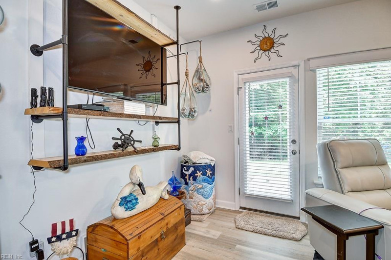 Photo 12 of 39 residential for sale in Suffolk virginia