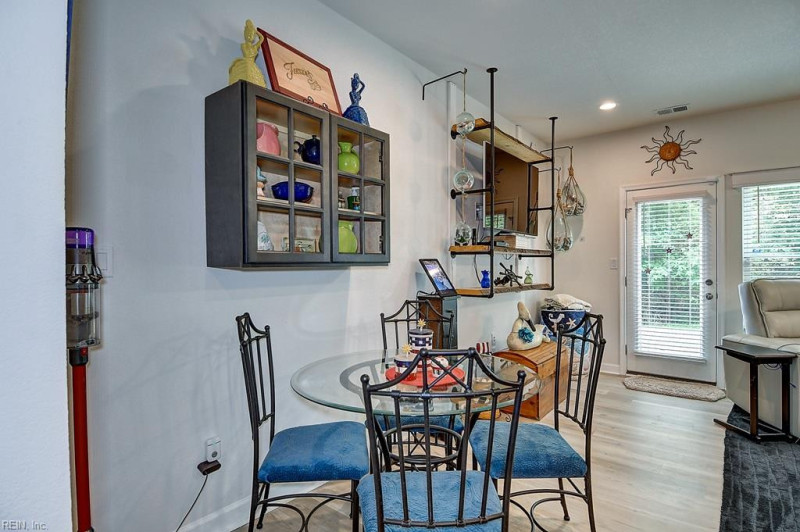 Photo 13 of 39 residential for sale in Suffolk virginia