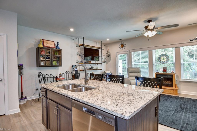 Photo 19 of 39 residential for sale in Suffolk virginia