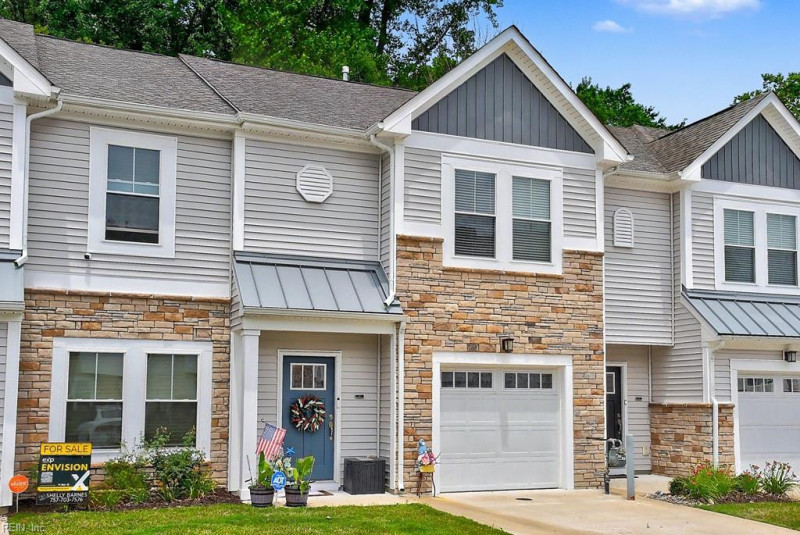Photo 2 of 39 residential for sale in Suffolk virginia