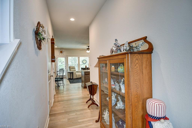 Photo 6 of 39 residential for sale in Suffolk virginia