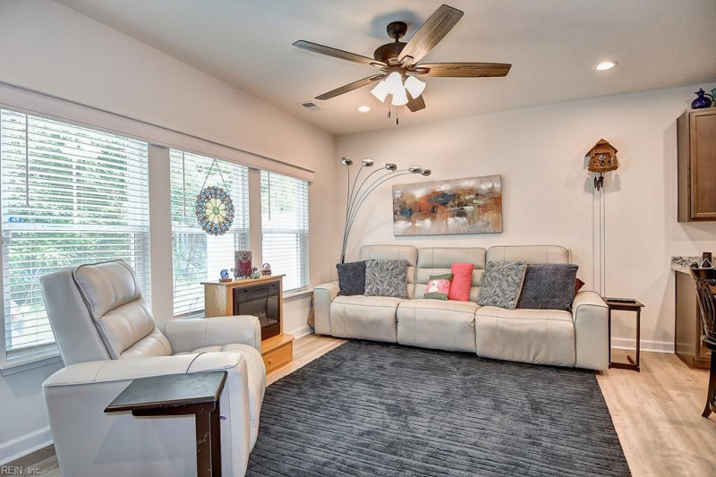 Photo 9 of 39 residential for sale in Suffolk virginia