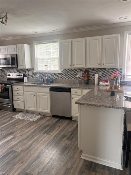 Photo 10 of 29 residential for sale in Portsmouth virginia