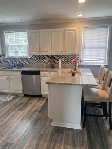 Photo 11 of 29 residential for sale in Portsmouth virginia