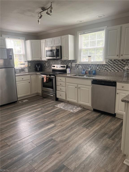 Photo 13 of 29 residential for sale in Portsmouth virginia