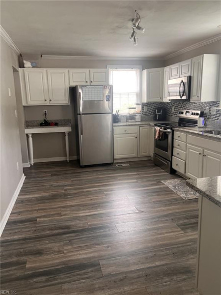 Photo 14 of 29 residential for sale in Portsmouth virginia