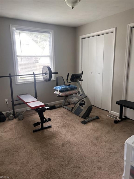 Photo 18 of 29 residential for sale in Portsmouth virginia