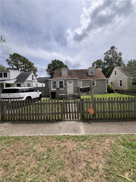 Photo 25 of 29 residential for sale in Portsmouth virginia
