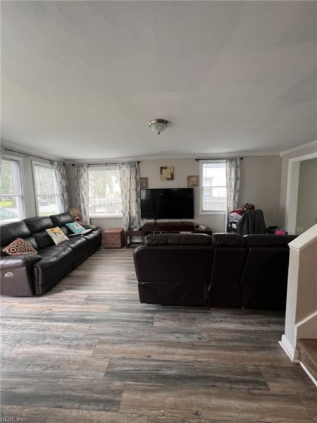 Photo 4 of 29 residential for sale in Portsmouth virginia