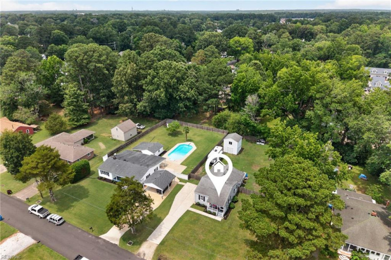 Photo 12 of 50 residential for sale in Chesapeake virginia