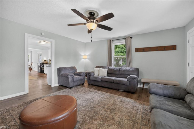 Photo 15 of 50 residential for sale in Chesapeake virginia