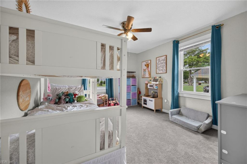 Photo 17 of 50 residential for sale in Chesapeake virginia