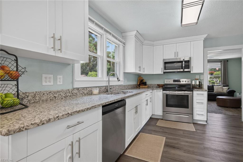Photo 28 of 50 residential for sale in Chesapeake virginia