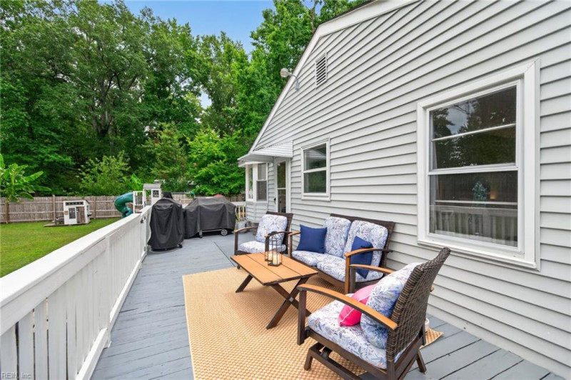 Photo 33 of 50 residential for sale in Chesapeake virginia
