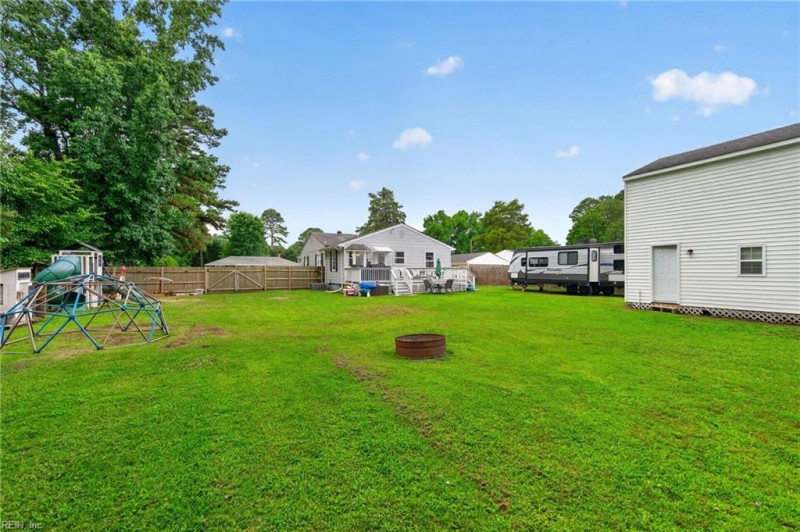 Photo 36 of 50 residential for sale in Chesapeake virginia