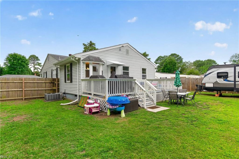 Photo 38 of 50 residential for sale in Chesapeake virginia
