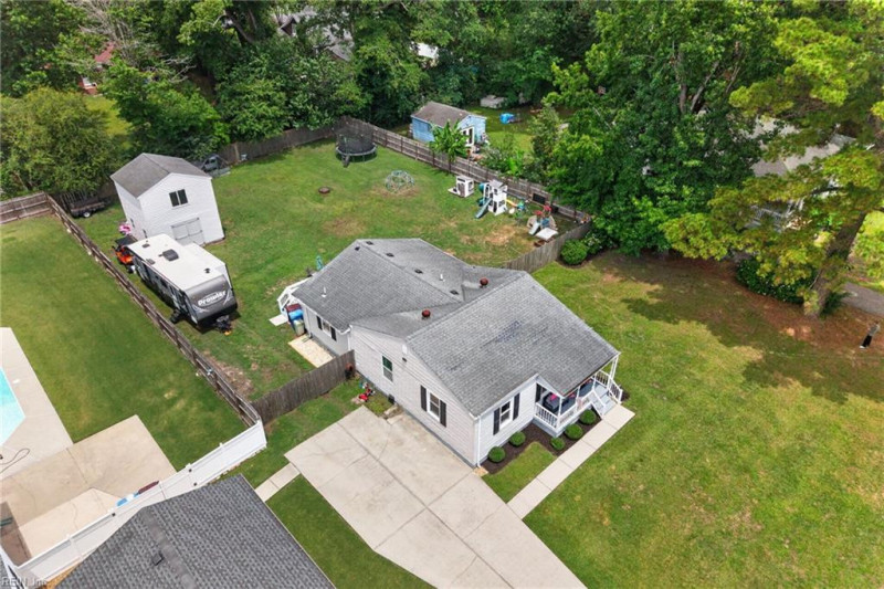 Photo 7 of 50 residential for sale in Chesapeake virginia