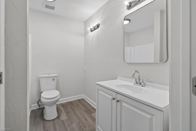 Photo 20 of 44 residential for sale in Newport News virginia
