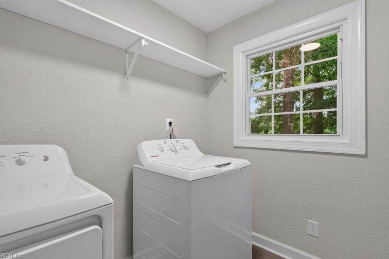 Photo 34 of 44 residential for sale in Newport News virginia