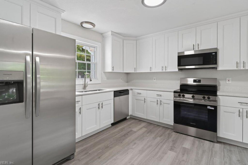Photo 4 of 44 residential for sale in Newport News virginia