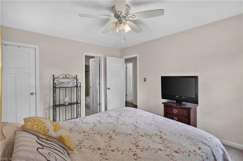 Photo 17 of 23 residential for sale in Norfolk virginia Photo 17 of 23 residential for sale in Norfolk virginia