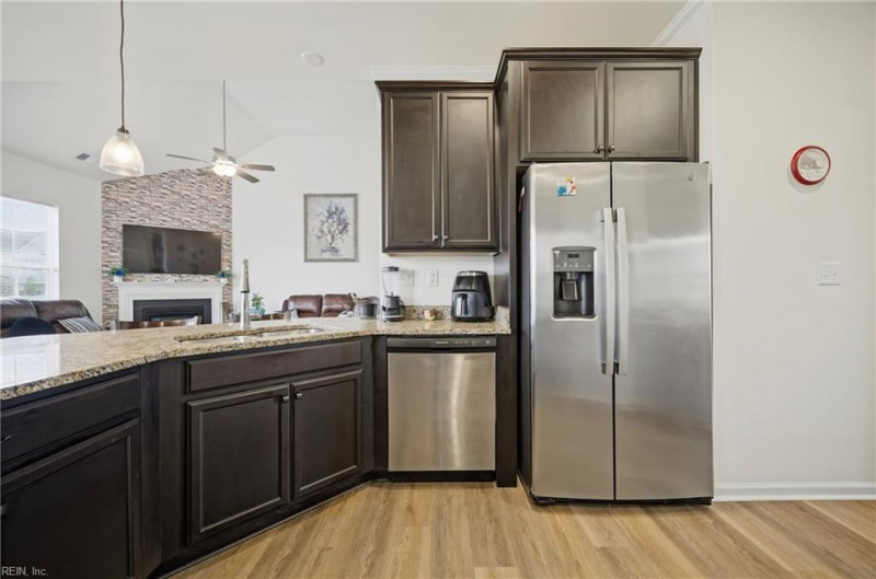 Photo 16 of 43 residential for sale in Chesapeake virginia