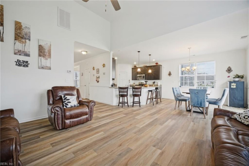 Photo 19 of 43 residential for sale in Chesapeake virginia