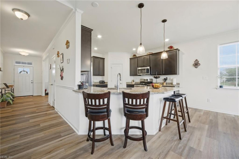 Photo 20 of 43 residential for sale in Chesapeake virginia